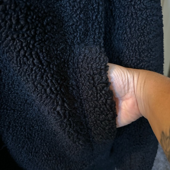 LOFT Cozy Black Sherpa Coat - Picture 12 of 14